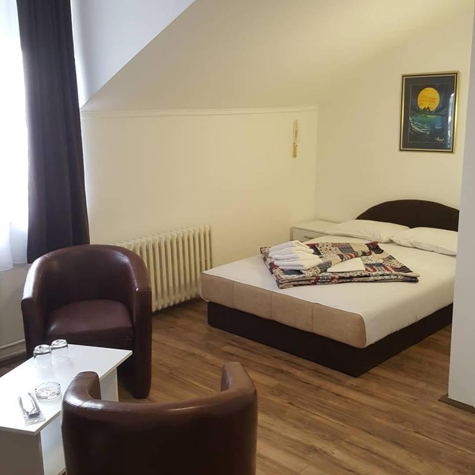 Jet Set Prenociste Rooms Novi Sad Exterior photo